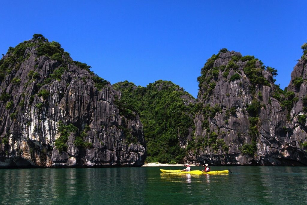 lagoon of Lan Ha Bay