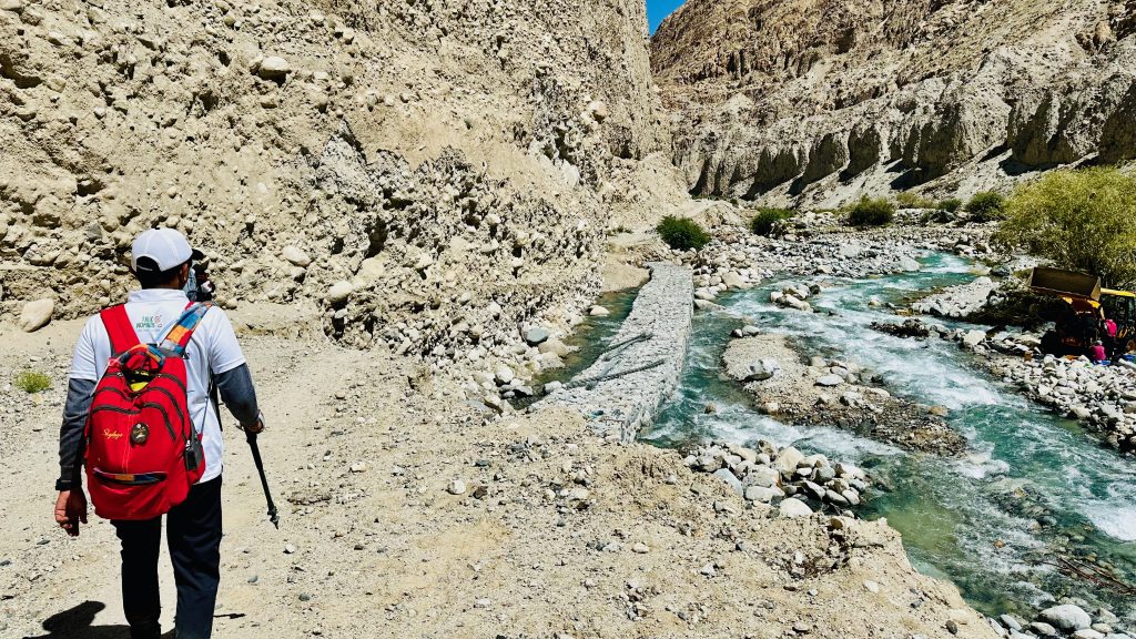 Jeep road, dusty road, ladakh road, broken bridge, river, washed out road