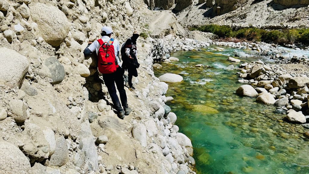 Jeep road, dusty road, ladakh road, broken bridge, river, washed out road